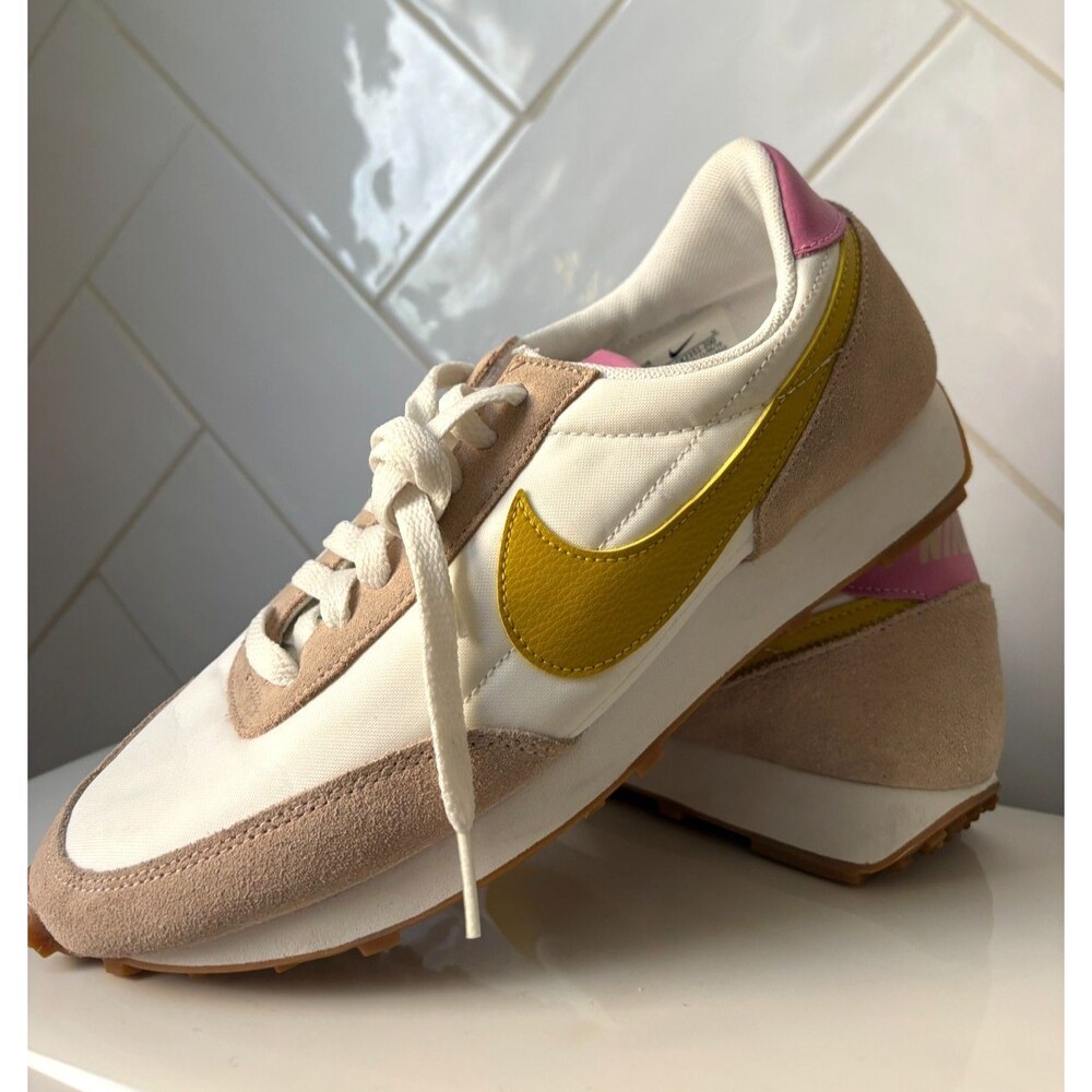 Nike Trainers Womens Size 8.5 Daybreak Fossil Stone Saffron Quartz Waffle Shoes